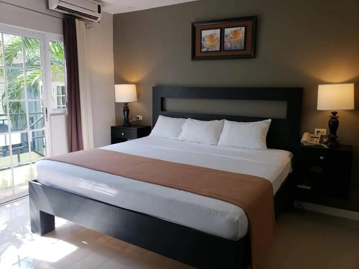 Christar Villas Hotel Кингстон